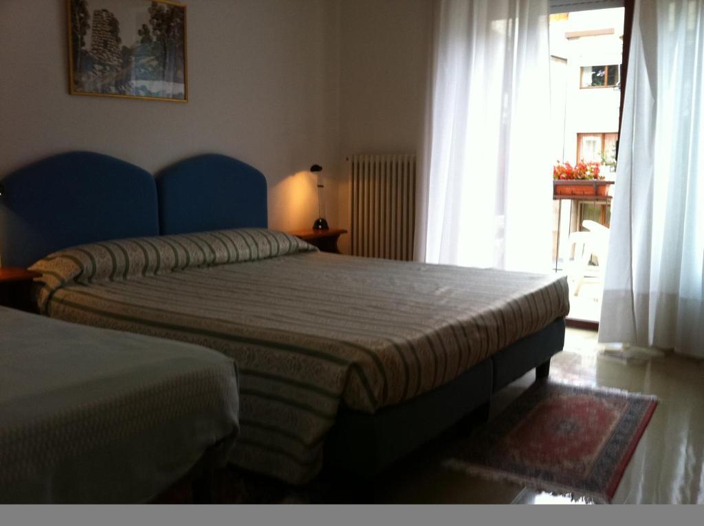 Hotel Europa Porlezza Ruang foto